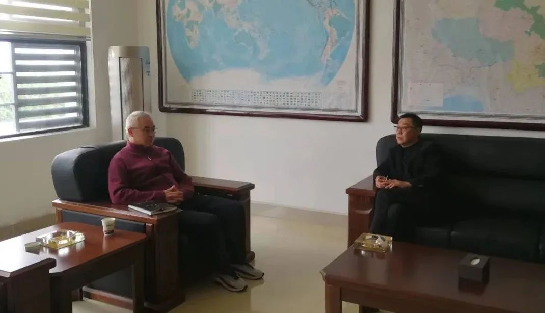  襄阳市委巡察办主任安雪尽莅临LEJING.COM(中国)有限公司重工调研，面对面为企业解难题 